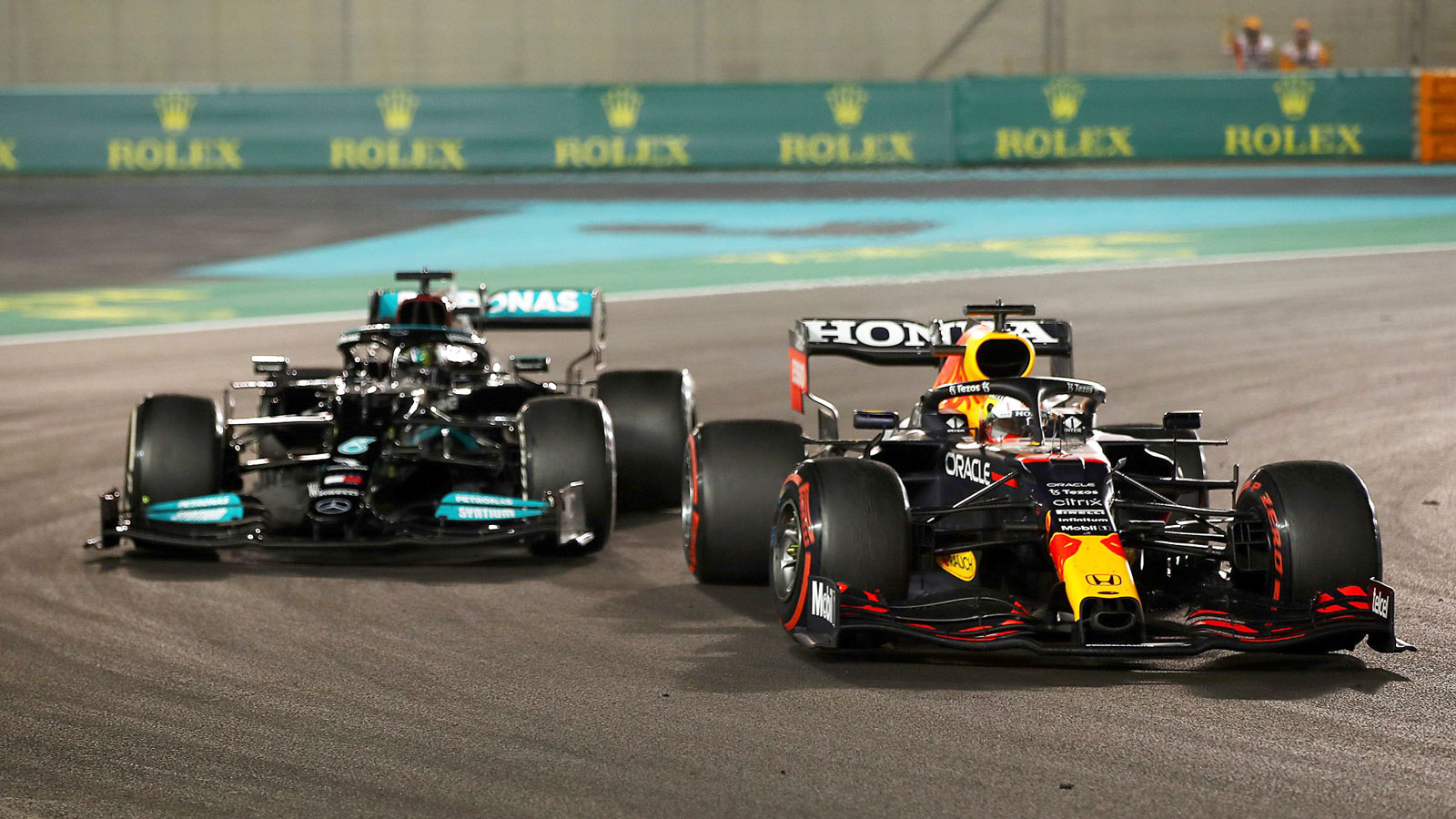Abu Dhabi F1 Yacht Charter 2026: The Complete Yas Marina Guide