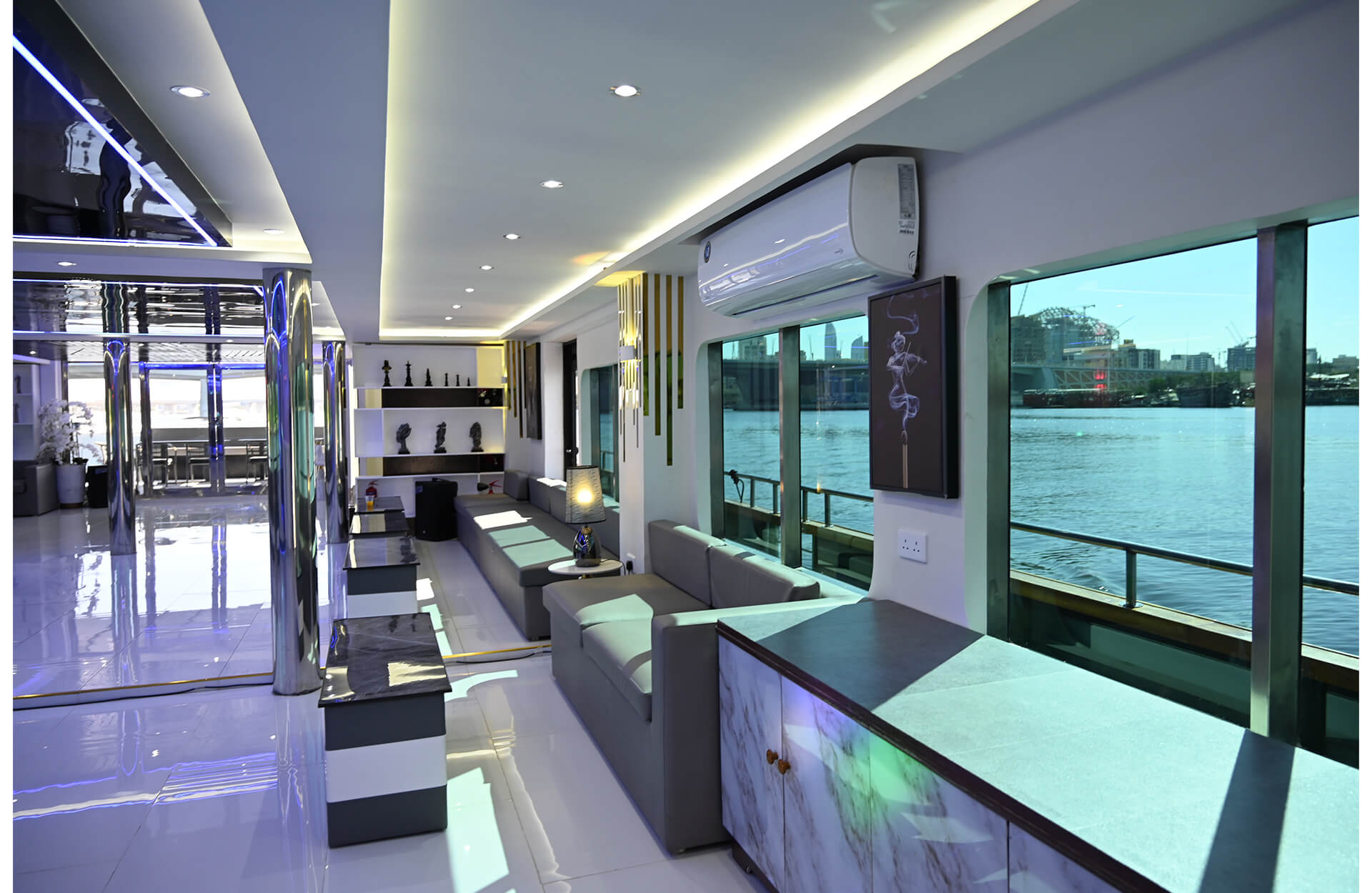 Super Yachts Charters Dubai gallery photo 4